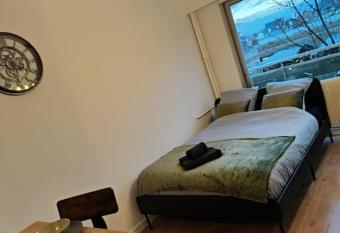 Charmant studio - Gare colmar allows 18 year olds to book a room