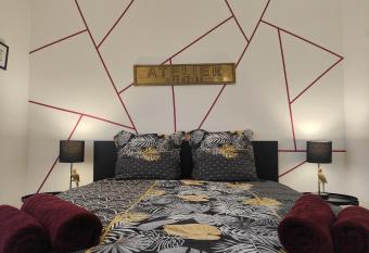 *Appart Lily* Parking* 5 min du c  ur de ville allows 18 year olds to book a room