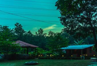 Green Mist Jungle Stay DANDELI has Smoking/Balcony rooms