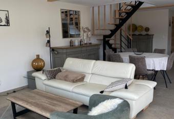 Chalet neuf allows 18 year olds to book a room