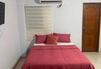 Apartaestudio Rodadero allows 18 year olds to book a room