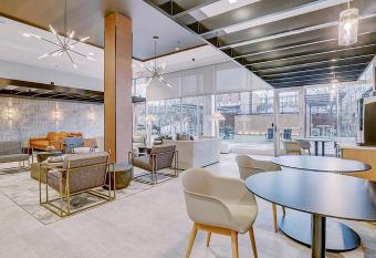 FRONTDESK Tower on Tenth Apts Birmingham allows 18 year olds to book a room