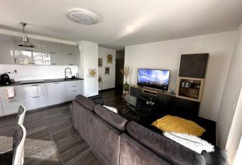 Superbe appartement proche de Strasbourg has Balcony rooms