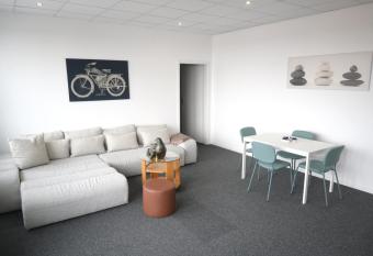 Luana Airport Apartments #7 has Balcony rooms