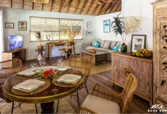 Villa Noa Noa - Matira allows 18 year olds to book a room