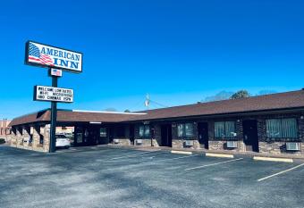 American Inn Stevenson has Smoking rooms