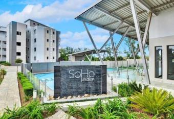 Soho Luxury Penthouse has Balcony rooms