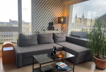 Appartement lumineux has Balcony rooms