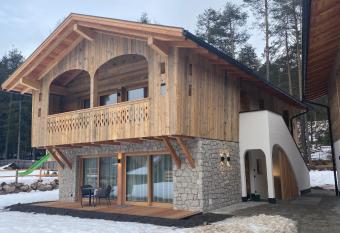 Les Ciases Chalets Dolomites has Balcony rooms