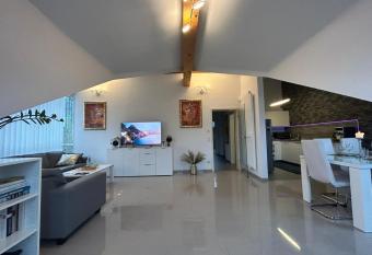 A&D Apartment+Ferienwohnung/Elsasser Blick has Balcony rooms