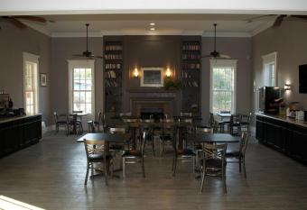 ROYAL INN allows 18 year olds to book a room