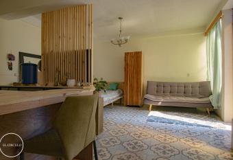 Hermoso Loft en el Circulo has Balcony rooms