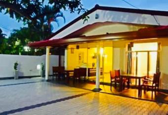 Swan White Villa has Balcony rooms