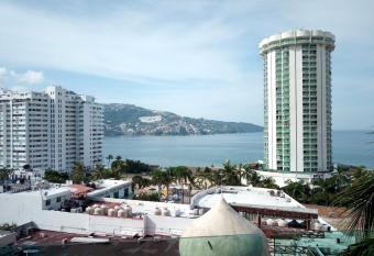 Departamento de lujo en Acapulco has Balcony rooms