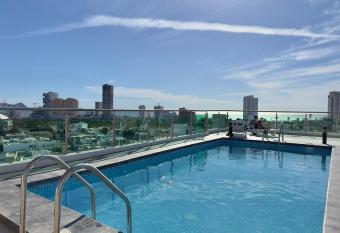 MATTHAY - Moderno Apartamento Cerca del Estadio Teodoro Mariscal y Playas has Balcony rooms