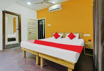 OYO Flagship New Krishna Hotel & Restaurant allows 18 year olds to book a room