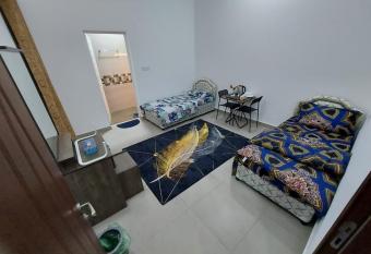 Bahar Hostel allows 18 year olds to book a room