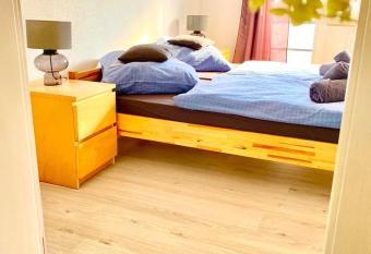Ferienhaus zur Donau allows 18 year olds to book a room