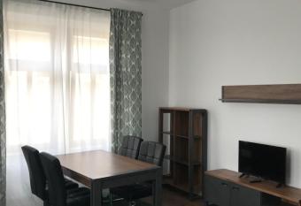 G    nitz City Apartment allows 18 year olds to book a room