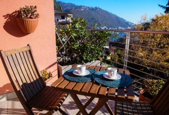 Love Is In The Air - by MyHomeInComo has Balcony rooms