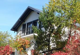 Casa Pe Vale has Balcony rooms