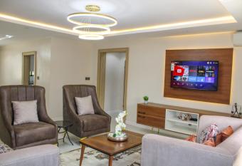 Thompsons Apartments allows 18 year olds to book a room