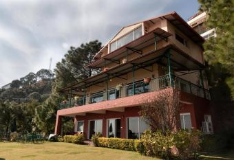 Quaint 4 BR Villa With Sweeping Views In Kasauli has Balcony rooms