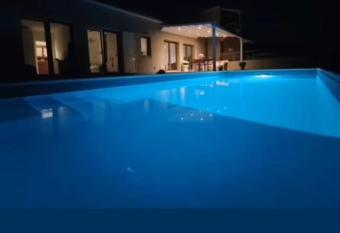 Villa Theoma has Balcony rooms