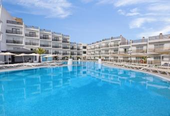 Palmanova Suites by TRH has Balcony rooms