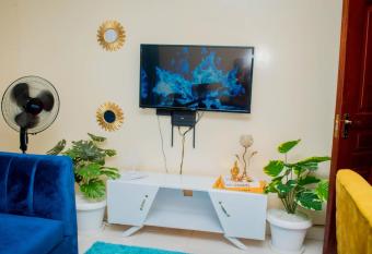 Luxe House Apartments has Balcony rooms