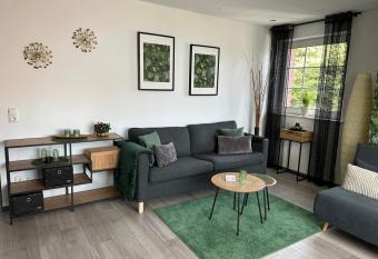 Apartment nahe Naturschutzgebiet    Wurmtal    allows 18 year olds to book a room