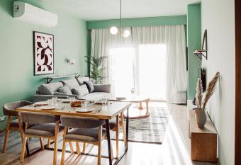 BIRD NEST at Sheikh Zayed has Balcony rooms