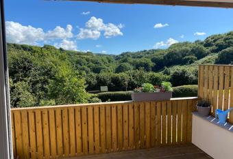 Sunny Nook, Pretty 1 bed modern cottage close to Woolacombe has Balcony rooms