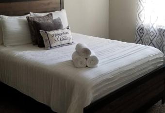 Luxurious, Gated 2bd/2ba, 14 mins to FSU/FAMU has Balcony rooms