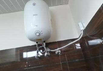 Neelam Palace allows 18 year olds to book a room