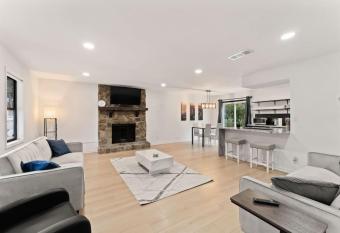 The Springwood Retreat, Central and High Luxury allows 18 year olds to book a room