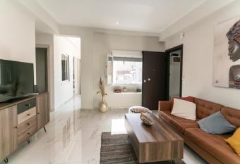 Zesto spitiko allows 18 year olds to book a room