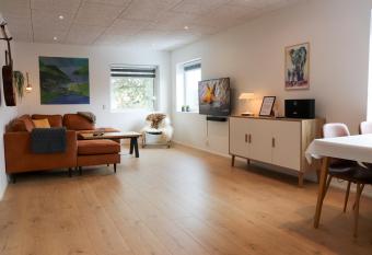 BRAND NEW FLAT IN CENTRAL KLAKSV  K has Balcony rooms