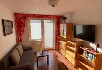 Apartm  ny U rybn  ka has Balcony rooms