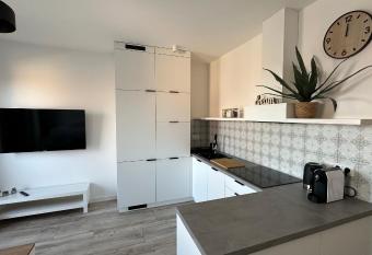 Apartamenty Mickiewicza40 allows 18 year olds to book a room