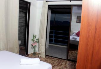 Caba  as San L  zaro has Balcony rooms