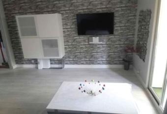 Studio 150m de la plage has Balcony rooms