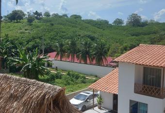 La Casa de Tita _ Usiacuri has Balcony rooms