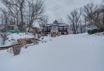 River street cottage has Balcony rooms