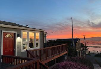 Boutique Ocean View Home with Private Hot Tub allows 18 year olds to book a room