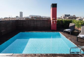 Catalonia Avinyo has Smoking/Balcony rooms