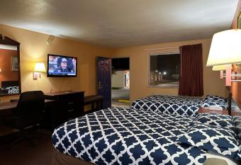 Apollo Lodge and RV Park has Smoking rooms