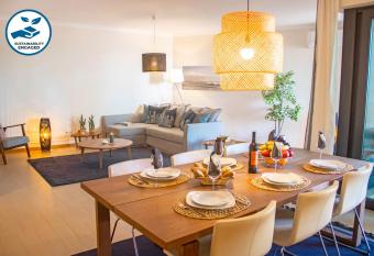 Apartment Sienna by Algarve Vacation allows 18 year olds to book a room