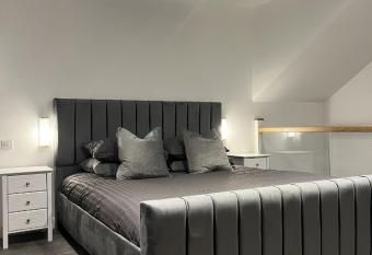 terfyn hall holiday apartment 3 stargazer has rooms with a private hot tub