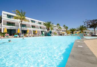 Apartamentos La Pe  ita has Balcony rooms